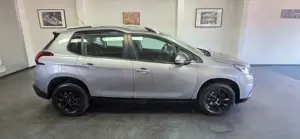 Peugeot 2008 Active Automatik Kamera WR+SR TÜV 05/2028