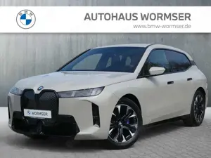 BMW iX xDrive45 M Sportpaket HK HiFi DAB LED Shz