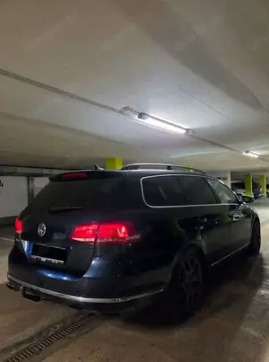 Volkswagen Passat Variant 2.0 TDI Comfortline Bild 2