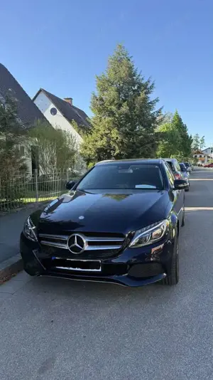 Mercedes-Benz 200 200d