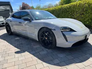 Porsche Taycan Sport Turismo Pano HUD Bose Luft Perf HAL 21