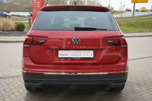 Volkswagen Tiguan 1.5 16V TSI Life DSG LED ACC Sitzheizung Bild 5