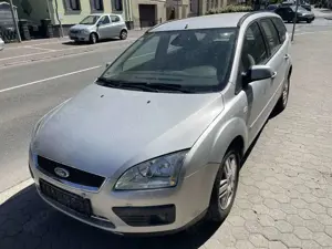 Ford Focus Focus Turnier Turnier 1.6 Ti-VCT Titanium