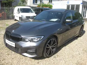 BMW 330 d xDrive M Sportpaket/19Zoll/HK/Pano/AHK