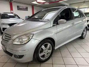 Mercedes-Benz B 200 NAVI PDC PANORAMA