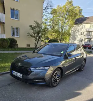 Skoda Octavia Combi 2.0 TDI DSG 4x4 Sportpaket Dynamic