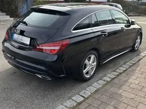 Mercedes-Benz CLA 180 CLA Shooting Brake 180 7G-DCT Peak Edition