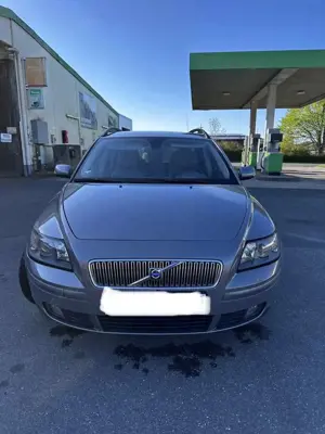 Volvo V50 2,4-Liter-Benzinmotor, Fünfzylinder, Saugmotor.