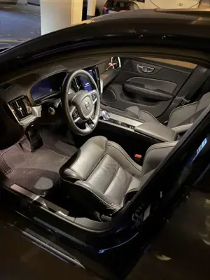 Volvo S60 B4 Plus Dark Bild 5
