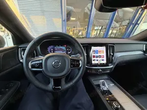 Volvo S60 B4 Plus Dark Bild 4