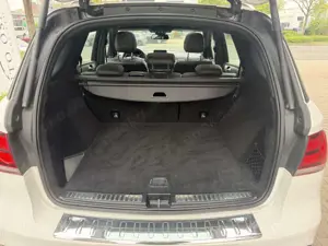 Mercedes-Benz GLE 350 d 4M AMG Line 9G-TRONIC 360° PANO Harman Bild 4