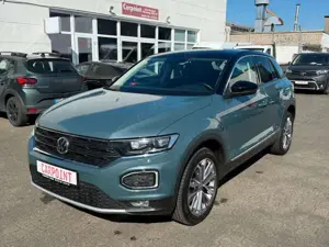 Volkswagen T-Roc IQ.DRIVE KAMERA/KLIMA/NAVI/AHK/PDC/LED/SHZ