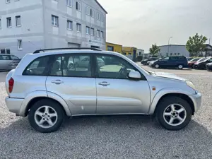 Toyota RAV 4 2.0 D-4D 4x4 Bild 5