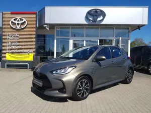 Toyota Yaris 1,5-Hybrid *Club* + Comfort-P. + WKR
