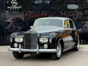 Rolls-Royce Cloud III LWB (Long Wheel Base) LHD