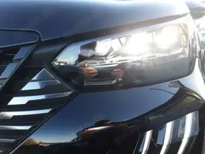 Peugeot 2008 1.2 PureTech 130 GT KeyLess LED Navi PDC Bild 3