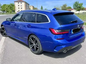 BMW 320 3er 320i Touring Aut. M Sport, neue Bremsen