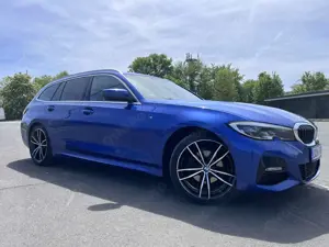 BMW 320 3er 320i Touring Aut. M Sport, neue Bremsen