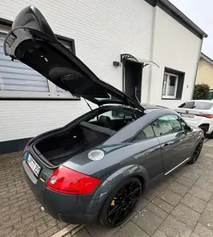 Audi TT Coupe 3.2 quattro DSG Bild 3
