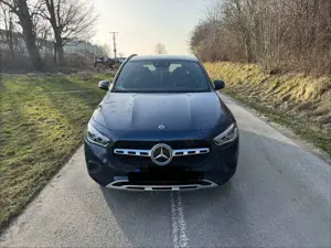 Mercedes-Benz GLA 200 7G-DCT Progressive