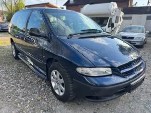 Chrysler Voyager 2.4 LE Behinderten Umbau Rampe Tüv 5.28