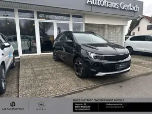 Opel Grandland Ultimate Plug-in-Hybrid 4 AHK-abnehmbar Navi Leder Bild 3