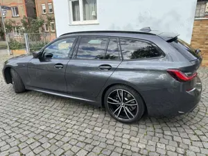 BMW 330 Bild 3
