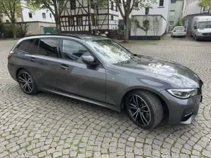 BMW 330 Bild 4