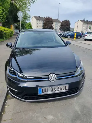 Volkswagen e-Golf WÄRMEPUMPE, CCS, NAVI, KAMERA, LEDER