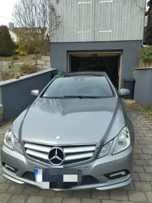 Mercedes-Benz E 350 AMG CDI Coupe Bild 3