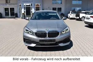 BMW 118 i Aut. Advantage Navi Sitzhzg Kamera Bild 2