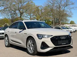 Audi e-tron quattro S line °BO°HUP°MATRIX°21°360°