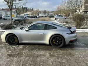 Porsche 992 Carrera