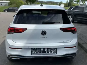 Volkswagen Golf 1.4 TSI DSG STYLE eHybrid GARANTIE+HEAD-UP+ Bild 4