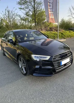 Audi A3 Limousine Quattro Sport S-Line Black Edition