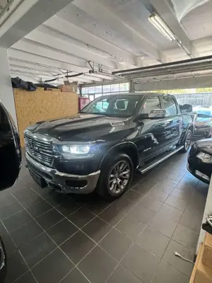Dodge RAM 1500 Laramie BRD Unfallfrei LPG 1. H CREW C.