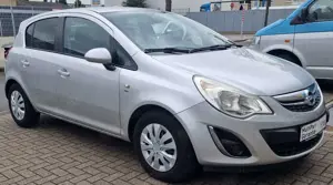 Opel Corsa Automatikgetriebe/Allwetterreifen