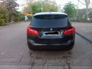 BMW 220 Bild 2