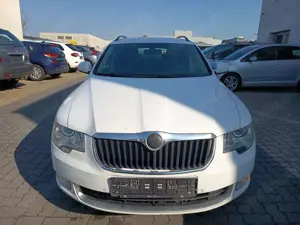 Skoda Superb Combi Ambition Bild 2