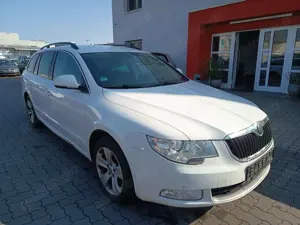Skoda Superb Combi Ambition Bild 3