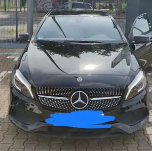 Mercedes-Benz A 180 A 180 AMG Line