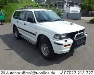 Mitsubishi Pajero Sport 2.5 TD GLX * Original nur 42 tkm * Top Zustand ! Bild 2