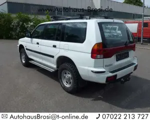 Mitsubishi Pajero Sport 2.5 TD GLX * Original nur 42 tkm * Top Zustand ! Bild 5