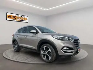 Hyundai TUCSON Premium 4WD  AHK
