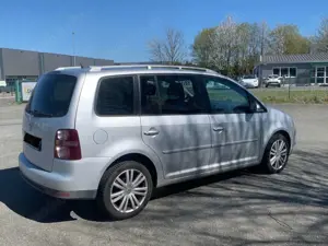 Volkswagen Touran Bild 2