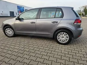Volkswagen Golf Golf VI Diesel 5-Türer1.6 TDI DPF Highline,Navi