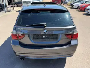 BMW 320 d Touring Panorama+SHZ+Tempomat Bild 5