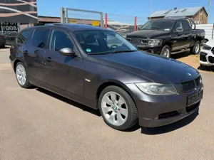 BMW 320 d Touring Panorama+SHZ+Tempomat Bild 2