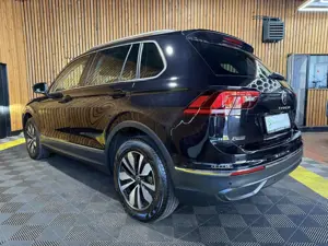 Volkswagen Tiguan 1,5 TSI Move DSG *Navi*ACC*Kam*LED*AHK Bild 5