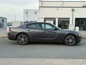 Dodge Charger 3,6 V6 AWD SXT *Glasdach*SHZ*Allrad* Bild 5